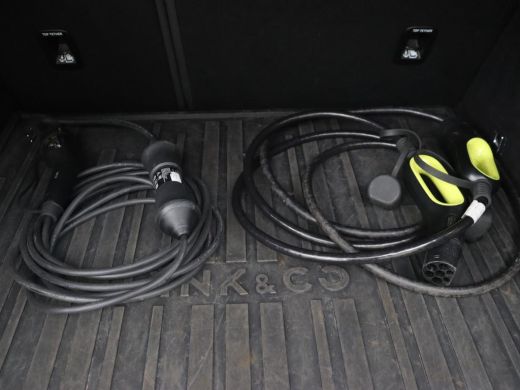 Lynk & Co 01 1.5 Plug In | Panoramadak | Trekhaak | Infinity by Harman | 360 Camera | Adaptive cruise | Stoelv... ActivLease financial lease