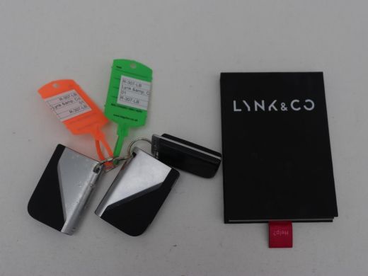 Lynk & Co 01 1.5 Plug In | Panoramadak | Trekhaak | Infinity by Harman | 360 Camera | Adaptive cruise | Stoelv... ActivLease financial lease