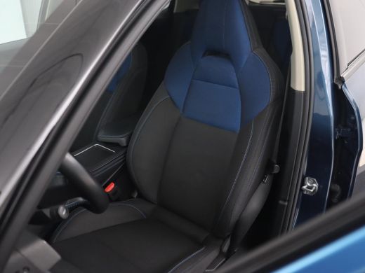 Lynk & Co 01 1.5 Plug In | Panoramadak | Trekhaak | Infinity by Harman | 360 Camera | Adaptive cruise | Stoelv... ActivLease financial lease