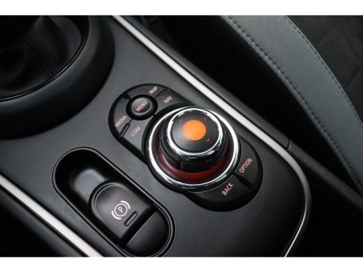 Mini Countryman Cooper S ALL4 Automaat / Panoramadak / JCW Sport Stoel / Achteruitrijcamera / Comfort Access / LE... ActivLease financial lease