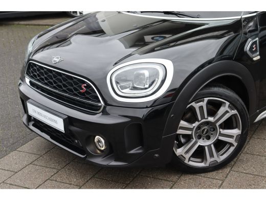 Mini Countryman Cooper S ALL4 Automaat / Panoramadak / JCW Sport Stoel / Achteruitrijcamera / Comfort Access / LE... ActivLease financial lease