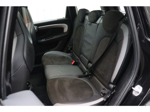 Mini Countryman Cooper S ALL4 Automaat / Panoramadak / JCW Sport Stoel / Achteruitrijcamera / Comfort Access / LE... ActivLease financial lease