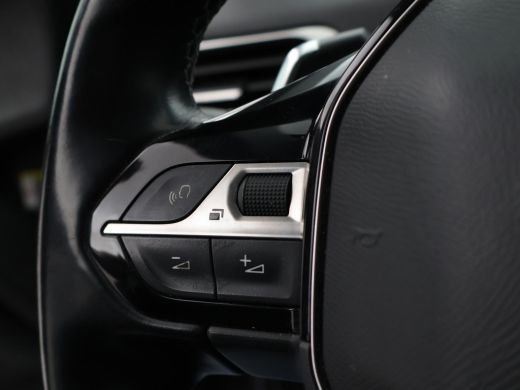 Peugeot 3008 1.2 PT 130 PK AUT. + TREKHAAK | 18 INCH | CAMERA | APPLE CARPLAY ActivLease financial lease
