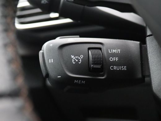 Peugeot 3008 1.6 HYbrid4 GT Pack Business 300PK SOH 100%, Pano-Schuifdak, Keyless, Adaptieve Cruise Controle, ... ActivLease financial lease