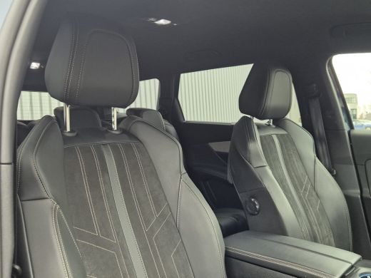 Peugeot 5008 1.2 130PK | GT Pack Business | Camera V + A | Parkersensoren rondom | Leder / Alcantara bekleding... ActivLease financial lease