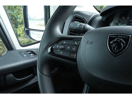 Peugeot Boxer 2.2 BlueHDi 180 S&S L3H2 3.5t | Achteruitrijcamera | Airco | Cruise control ActivLease financial lease