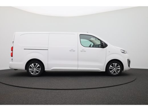 Peugeot e-Expert Long Asphalt 75 kWh Camera | Trekhaak | Houten Vloer | Keyless | Parkeersensoren | Navigatie | Ca... ActivLease financial lease