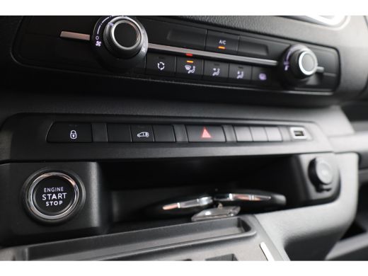 Peugeot e-Expert Long Asphalt 75 kWh Camera | Trekhaak | Houten Vloer | Keyless | Parkeersensoren | Navigatie | Ca... ActivLease financial lease