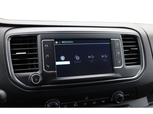 Peugeot e-Expert Long Asphalt 75 kWh Camera | Trekhaak | Houten Vloer | Keyless | Parkeersensoren | Navigatie | Ca... ActivLease financial lease