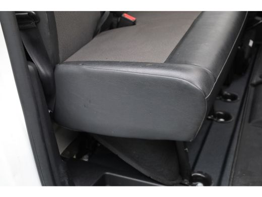 Peugeot e-Expert Long Asphalt 75 kWh Camera | Trekhaak | Houten Vloer | Keyless | Parkeersensoren | Navigatie | Ca... ActivLease financial lease