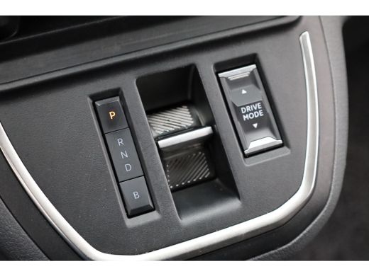 Peugeot e-Expert Long Premium 75 kWh Trekhaak | Cruise | Airco | Carplay | Parkeersensoren | Touchscreen | Houten ... ActivLease financial lease