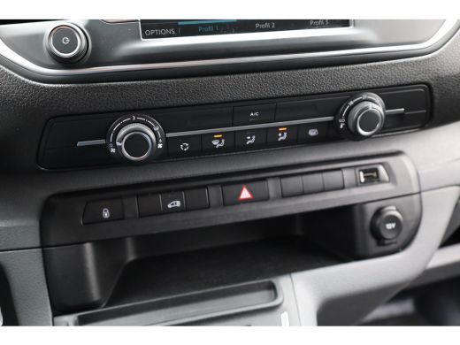 Peugeot e-Expert Long Premium 75 kWh Trekhaak | Cruise | Airco | Carplay | Parkeersensoren | Touchscreen | Houten ... ActivLease financial lease