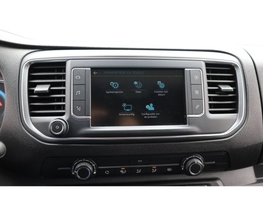 Peugeot e-Expert Long Premium 75 kWh Trekhaak | Cruise | Airco | Carplay | Parkeersensoren | Touchscreen | Houten ... ActivLease financial lease