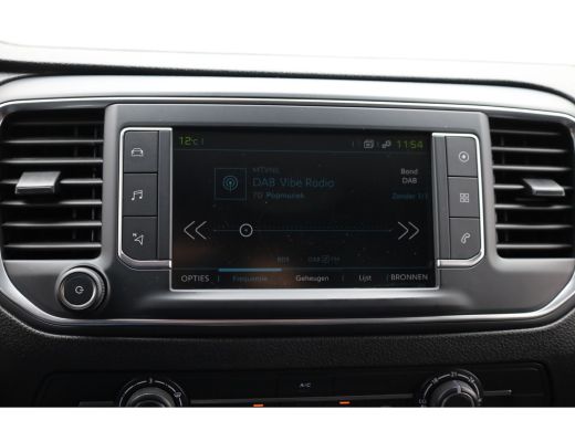 Peugeot e-Expert Long Premium 75 kWh Trekhaak | Cruise | Airco | Carplay | Parkeersensoren | Touchscreen | Houten ... ActivLease financial lease