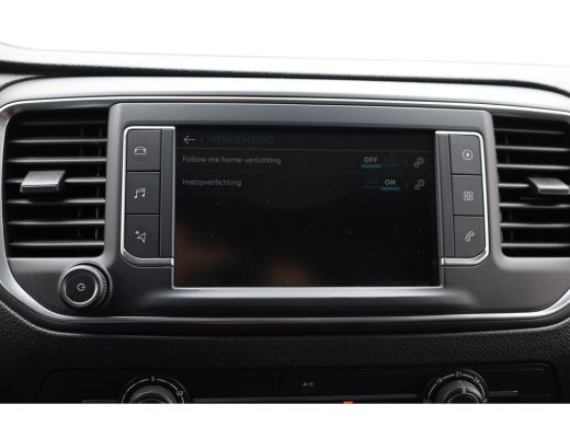 Peugeot e-Expert Long Premium 75 kWh Trekhaak | Cruise | Airco | Carplay | Parkeersensoren | Touchscreen | Houten ... ActivLease financial lease