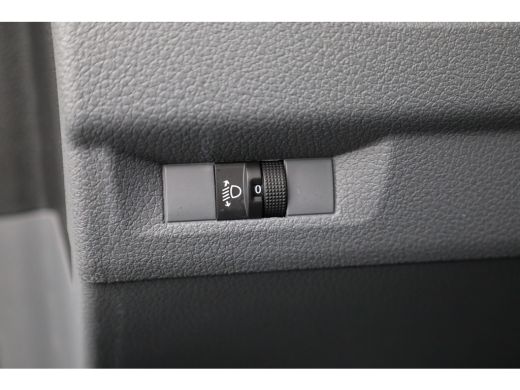 Peugeot e-Expert Long Premium 75 kWh Trekhaak | Cruise | Airco | Carplay | Parkeersensoren | Touchscreen | Houten ... ActivLease financial lease