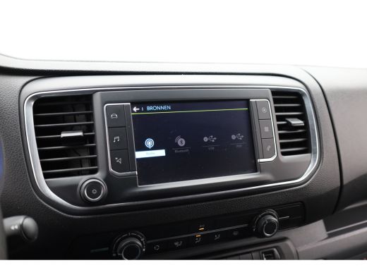 Peugeot e-Expert Long Premium 75 kWh Trekhaak | Cruise | Airco | Carplay | Parkeersensoren | Touchscreen | Houten ... ActivLease financial lease