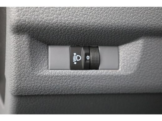 Peugeot e-Expert Long Premium 75 kWh Trekhaak | Houten Vloer | Carplay | Airco | Cruise | DAB | Parkeersensoren | ... ActivLease financial lease