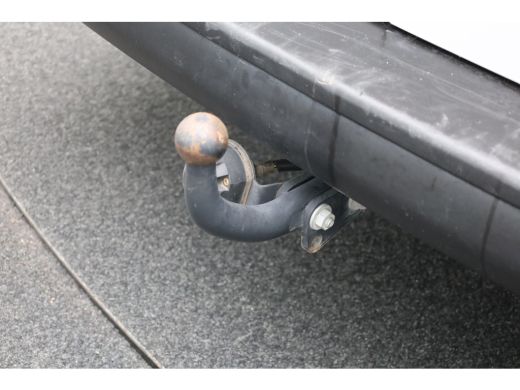 Peugeot e-Expert Long Premium 75 kWh Trekhaak | Houten Vloer | Carplay | Airco | Cruise | DAB | Parkeersensoren | ... ActivLease financial lease