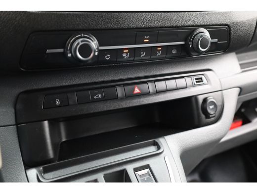 Peugeot e-Expert Long Premium 75 kWh Trekhaak | Houten Vloer | Carplay | Airco | Cruise | DAB | Parkeersensoren | ... ActivLease financial lease