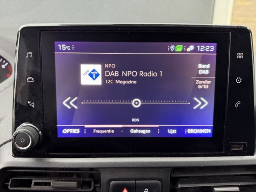 Peugeot Partner 1.2 PureTech 111PK Benzine Premium CarPlay/cruice control/navi ActivLease financial lease