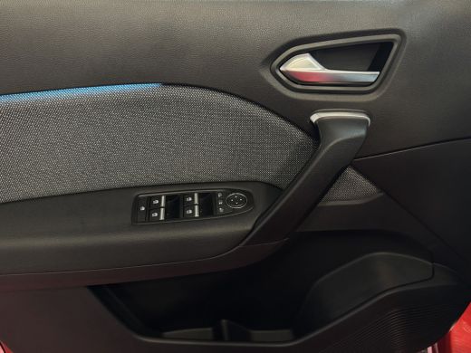 Renault Captur 1.3 160 PK 4 CIL CAMERA TECHNO 18''LMV STOEL/STUUR .VERW PURE VISION LED 10'' R-LINK NAVI 2025 ED... ActivLease financial lease