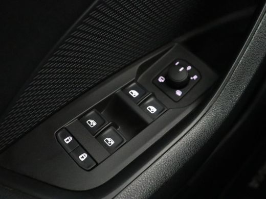 Skoda Octavia 1.0 TSI Business Edition | Stoelverwarming | Trekhaak | Camera | Head-Up | Stuurverwarming | Carp... ActivLease financial lease