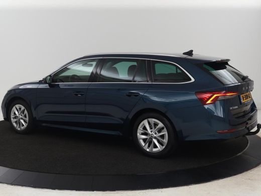 Skoda Octavia 1.0 TSI Business Edition | Stoelverwarming | Trekhaak | Camera | Head-Up | Stuurverwarming | Carp... ActivLease financial lease