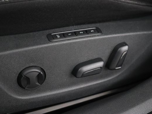 Skoda Octavia 1.0 TSI Business Edition | Stoelverwarming | Trekhaak | Camera | Head-Up | Stuurverwarming | Carp... ActivLease financial lease