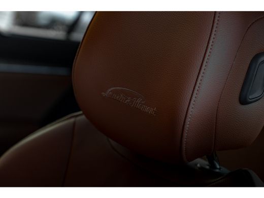 Skoda Superb Combi 1.5 TSI 150 PK MHEV Lauren & Klement Panoramadak | Trekhaak | Massage functie | Keyless | A... ActivLease financial lease