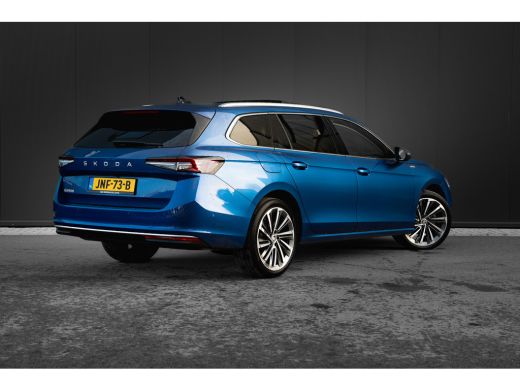 Skoda Superb Combi 1.5 TSI 150 PK MHEV Lauren & Klement Panoramadak | Trekhaak | Massage functie | Keyless | A... ActivLease financial lease