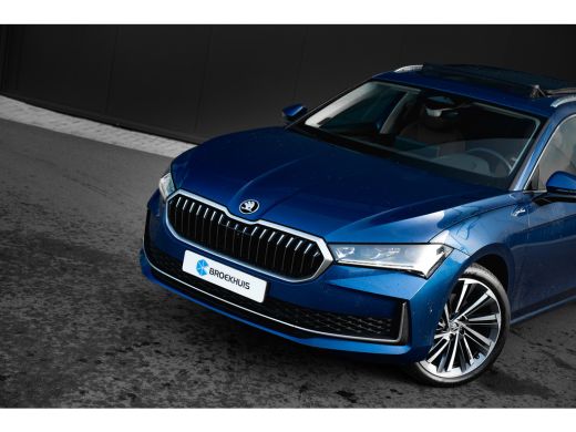 Skoda Superb Combi 1.5 TSI 150 PK MHEV Lauren & Klement Panoramadak | Trekhaak | Massage functie | Keyless | A... ActivLease financial lease