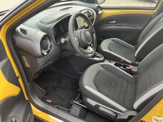 Toyota Aygo Hybrid 115 GR Sport | Apple CarPlay/Android auto | Achteruitrijcamera | Verwarmde voorstoelen ActivLease financial lease