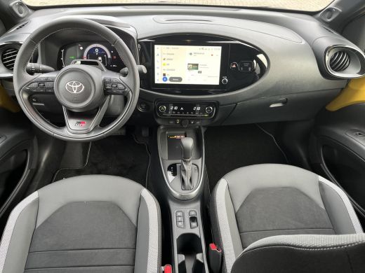 Toyota Aygo Hybrid 115 GR Sport | Apple CarPlay/Android auto | Achteruitrijcamera | Verwarmde voorstoelen ActivLease financial lease