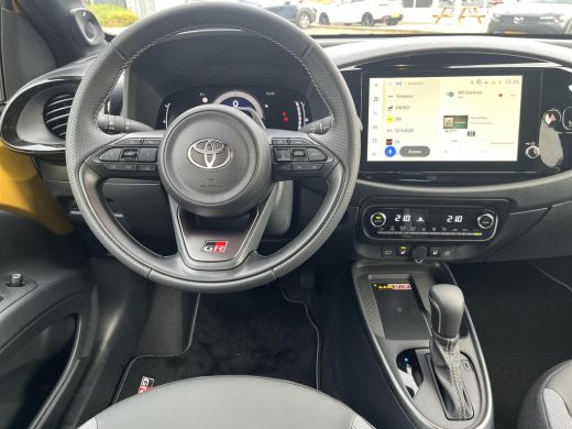 Toyota Aygo Hybrid 115 GR Sport | Apple CarPlay/Android auto | Achteruitrijcamera | Verwarmde voorstoelen ActivLease financial lease