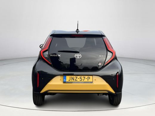 Toyota Aygo Hybrid 115 GR Sport | Apple CarPlay/Android auto | Achteruitrijcamera | Verwarmde voorstoelen ActivLease financial lease