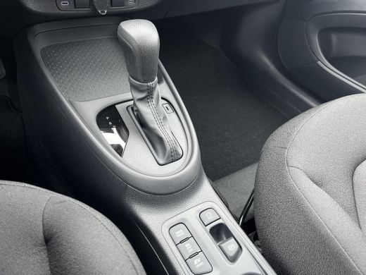 Toyota Aygo Hybrid 115 play | Uit voorraad leverbaar | &euro; 500 extra inruilwaarde | ActivLease financial lease