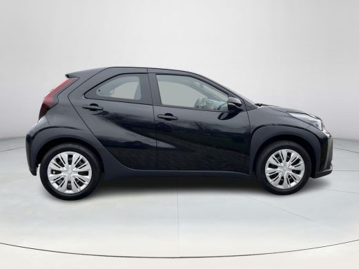 Toyota Aygo Hybrid 115 play | Uit voorraad leverbaar | &euro; 500 extra inruilwaarde | ActivLease financial lease