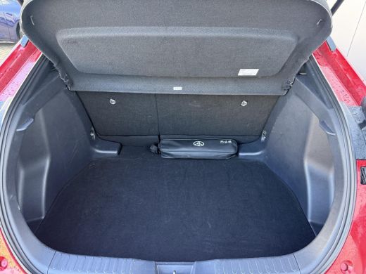 Toyota C-HR 1.8 Hybrid 140 Dynamic **DODEHOEK DETECTIE/ KEYLESS/ PARKERSENSOREN/ GARANTIE** ActivLease financial lease