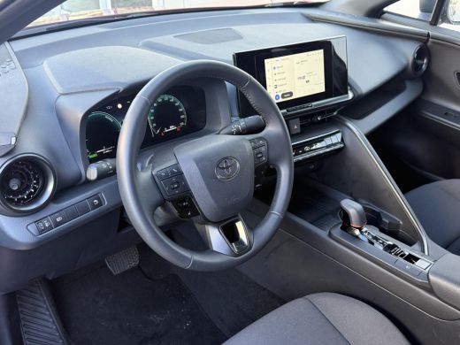 Toyota C-HR 1.8 Hybrid 140 Dynamic **DODEHOEK DETECTIE/ KEYLESS/ PARKERSENSOREN/ GARANTIE** ActivLease financial lease