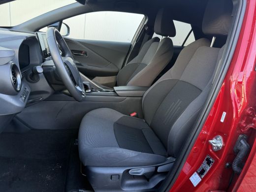 Toyota C-HR 1.8 Hybrid 140 Dynamic **DODEHOEK DETECTIE/ KEYLESS/ PARKERSENSOREN/ GARANTIE** ActivLease financial lease