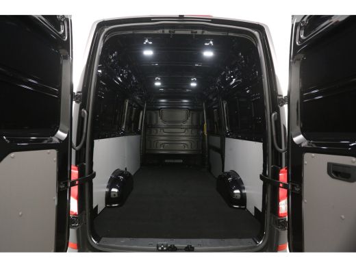 Volkswagen Crafter 2.0 TDI DSG Highline Exclusive L3H3 | Facelift Model | BPM Vrij | Virtual | 3000KG Trekgew. | Tre... ActivLease financial lease