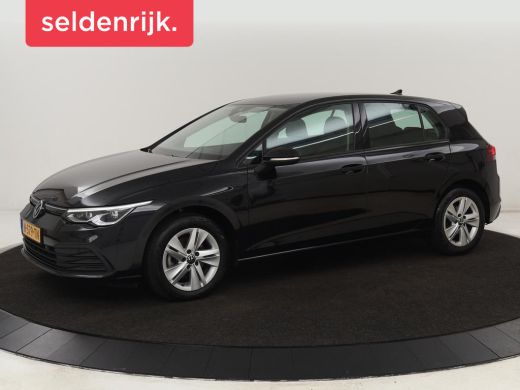 Volkswagen Golf 1.5 eTSI Life | Stoelverwarming | Carplay | Massage | Adaptive cruise | Navigatie | Sfeerverlicht...