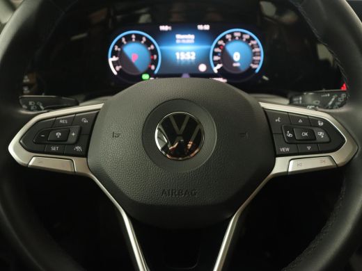 Volkswagen Golf 1.5 eTSI Life | Stoelverwarming | Carplay | Massage | Adaptive cruise | Navigatie | Sfeerverlicht... ActivLease financial lease