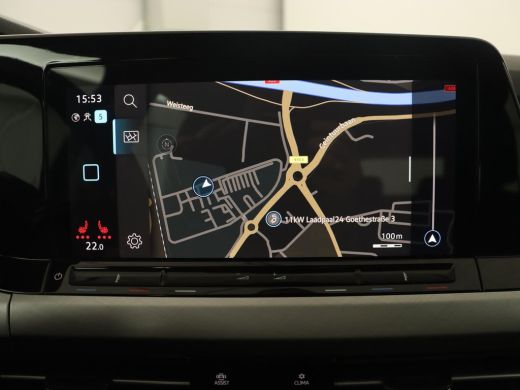 Volkswagen Golf 1.5 eTSI Life | Stoelverwarming | Carplay | Massage | Adaptive cruise | Navigatie | Sfeerverlicht... ActivLease financial lease