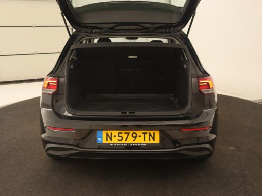 Volkswagen Golf 1.5 eTSI Life | Stoelverwarming | Carplay | Massage | Adaptive cruise | Navigatie | Sfeerverlicht... ActivLease financial lease