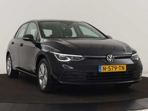 Volkswagen Golf 1.5 eTSI Life | Stoelverwarming | Carplay | Massage | Adaptive cruise | Navigatie | Sfeerverlicht... ActivLease financial lease