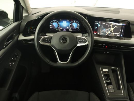 Volkswagen Golf 1.5 eTSI Life | Stoelverwarming | Carplay | Massage | Adaptive cruise | Navigatie | Sfeerverlicht... ActivLease financial lease