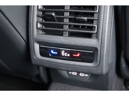 Volkswagen Golf 204PK 1.5 eHybrid Life Edition | Achteruitrijcamera | Apple Carplay/Android Auto|telefoonintegrat... ActivLease financial lease