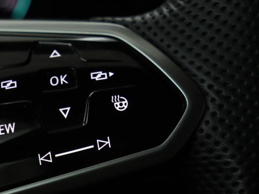 Volkswagen Golf Variant 1.5 eTSI R-Line | Stoel & stuurverwarming | Camera | Sportstoelen | Sfeerverlichting | Digital Co... ActivLease financial lease